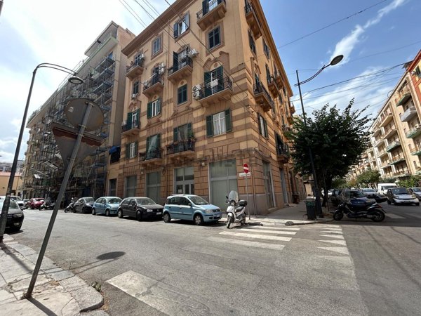 locale commerciale in affitto a Palermo in zona Libertà
