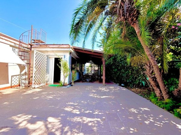 appartamento in affitto a Palermo in zona Mondello