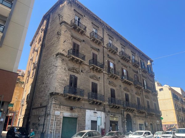 ufficio in affitto a Palermo in zona Politeama