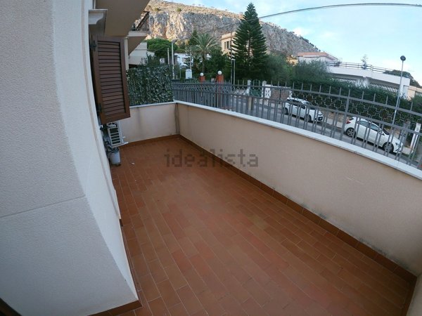 appartamento in affitto a Palermo in zona Mondello