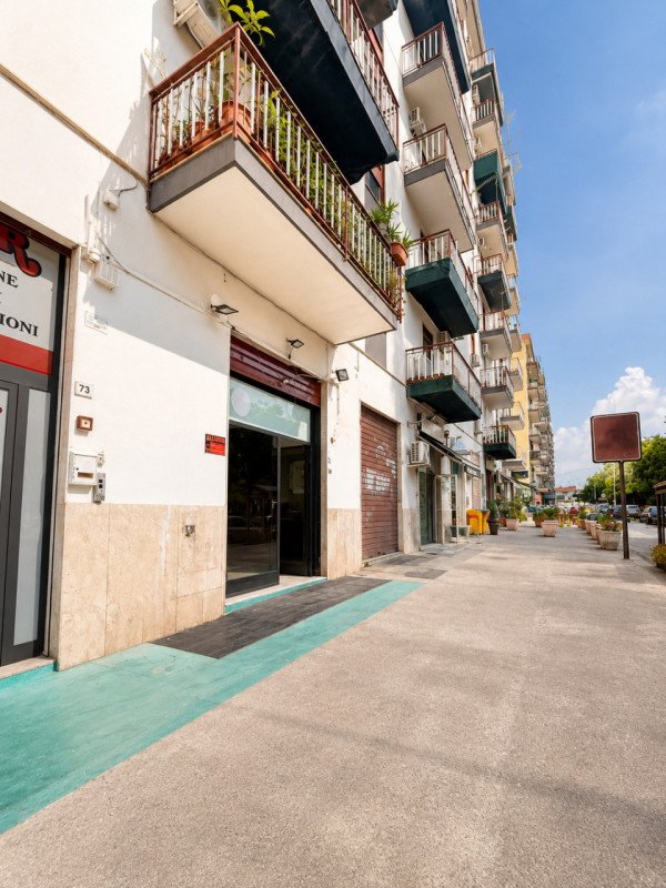 negozio in affitto a Palermo