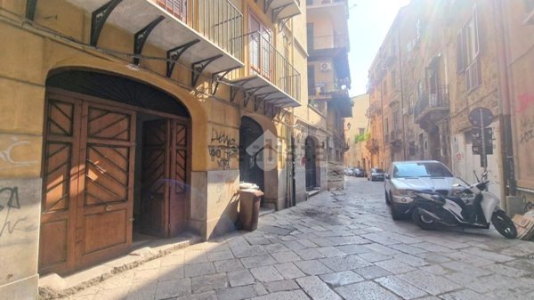 locale commerciale in affitto a Palermo in zona Centro storico
