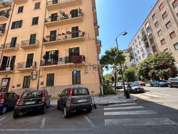 ufficio in affitto a Palermo in zona Politeama