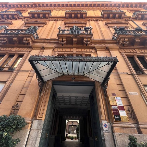locale commerciale in affitto a Palermo in zona Politeama