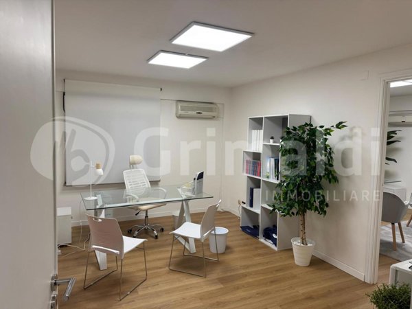 ufficio in affitto a Palermo in zona Libertà