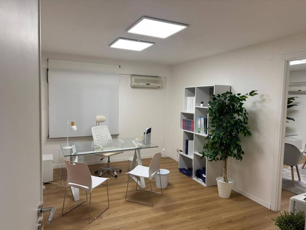 ufficio in affitto a Palermo in zona Libertà