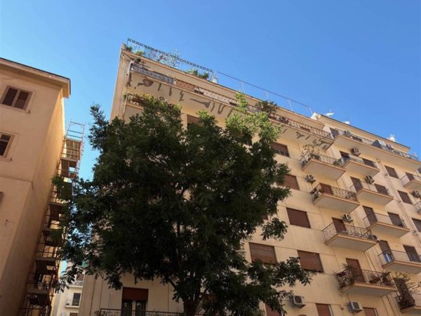 negozio in affitto a Palermo in zona Libertà