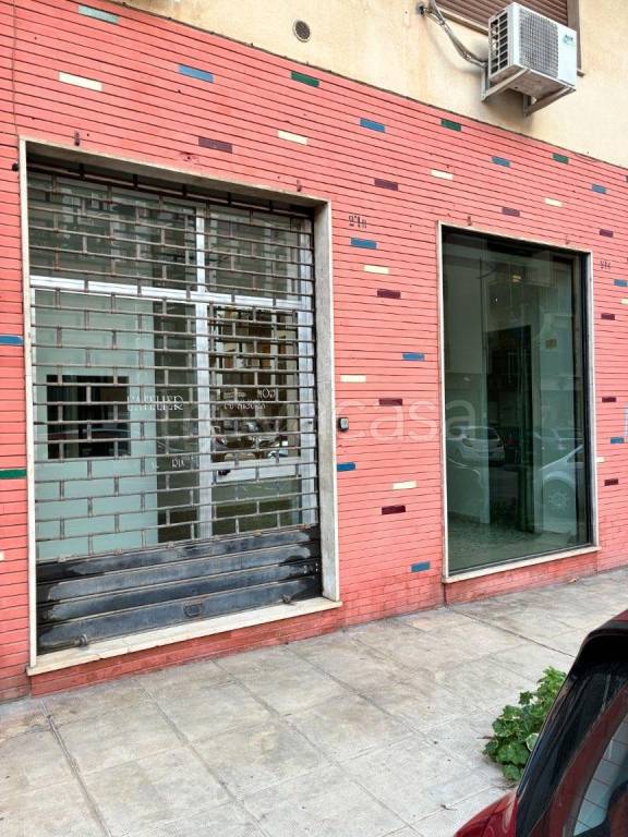 negozio in affitto a Palermo in zona Libertà