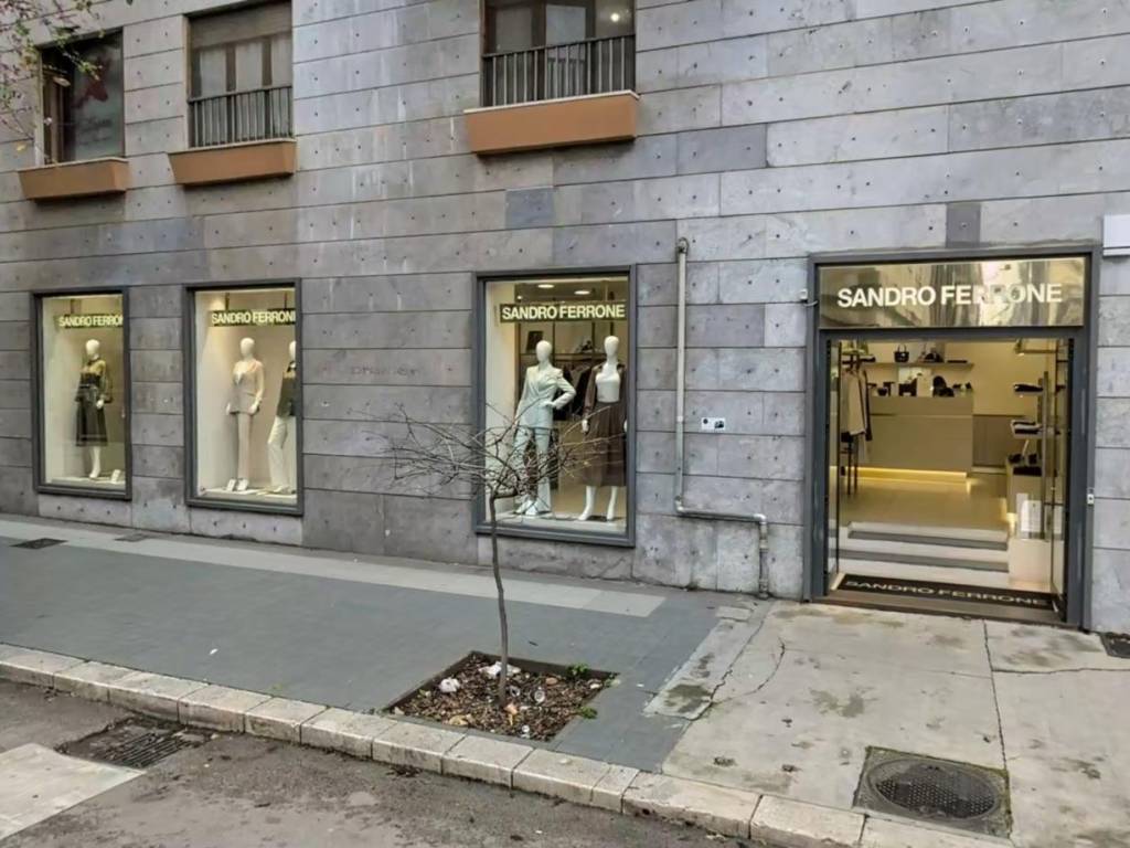 negozio in affitto a Palermo in zona Libertà