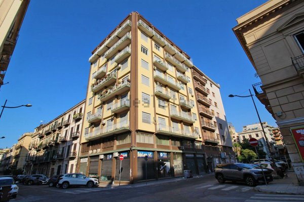 appartamento in affitto a Palermo in zona Politeama