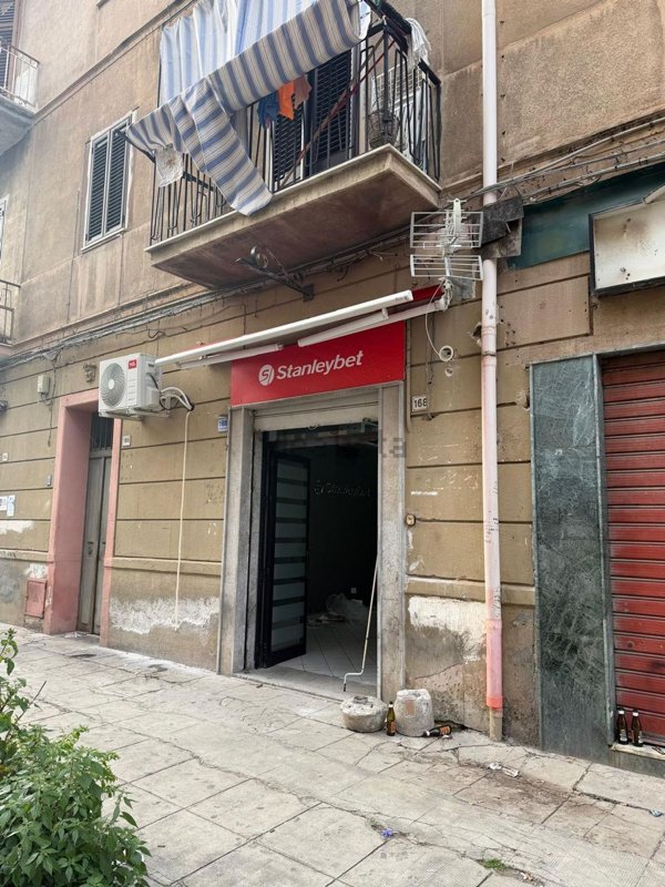locale commerciale in affitto a Palermo in zona Montepellegrino
