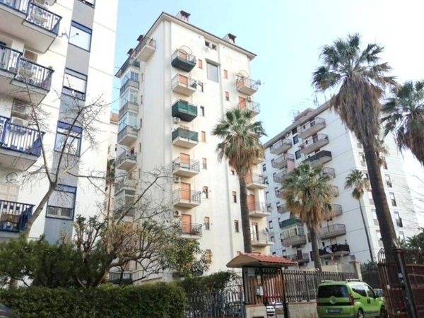 appartamento in affitto a Palermo in zona Montegrappa / Santa Rosalia