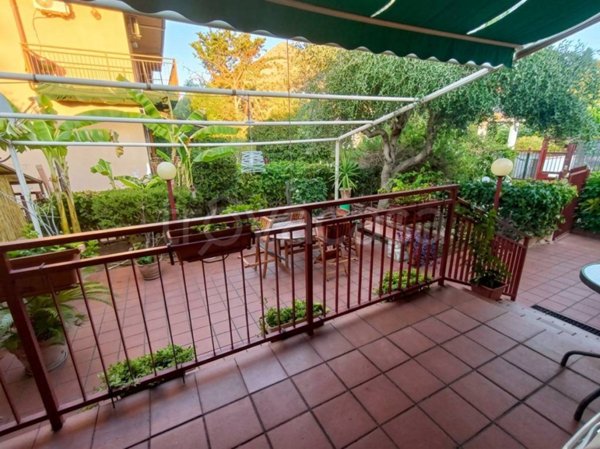 casa indipendente in affitto a Palermo in zona Mondello
