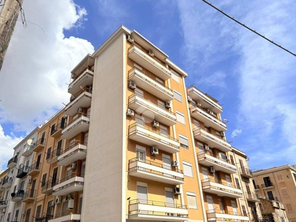 appartamento in affitto a Palermo in zona Montegrappa / Santa Rosalia