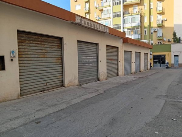 box auto in affitto a Palermo in zona Resuttana