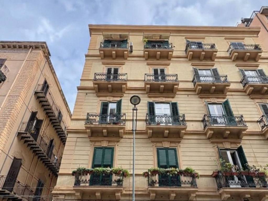 ufficio in affitto a Palermo in zona Politeama