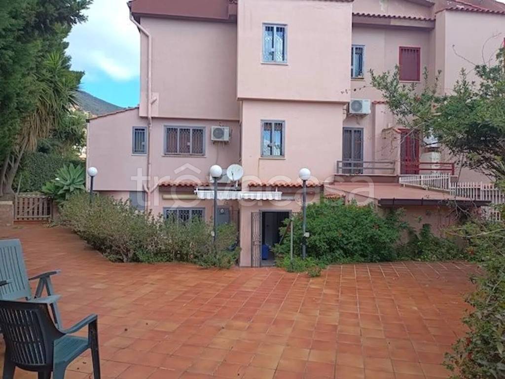 appartamento in affitto a Palermo in zona Mondello