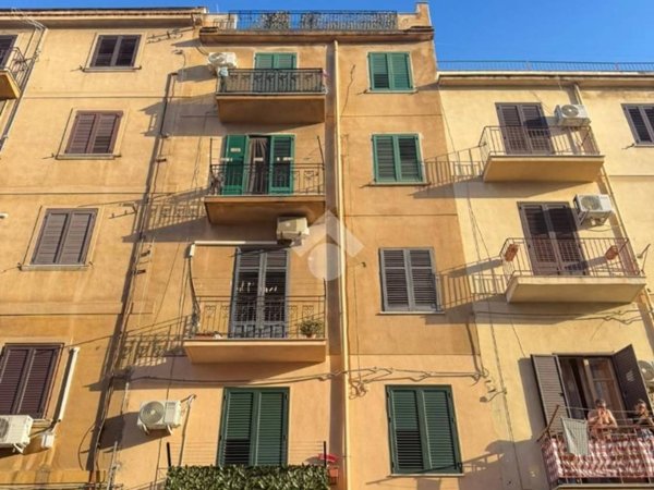 appartamento in affitto a Palermo in zona Montegrappa / Santa Rosalia
