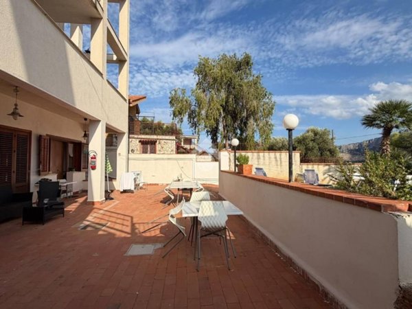 appartamento in affitto a Palermo in zona Mondello