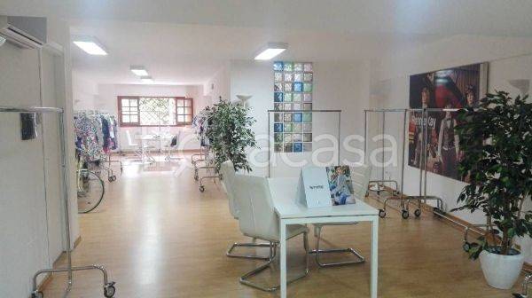ufficio in affitto a Palermo in zona Politeama
