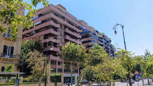 ufficio in affitto a Palermo in zona Libertà