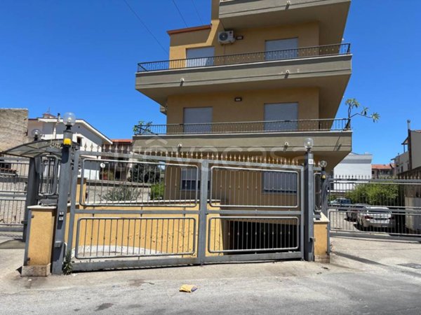 locale commerciale in affitto a Palermo in zona Villagrazia/Falsomiele