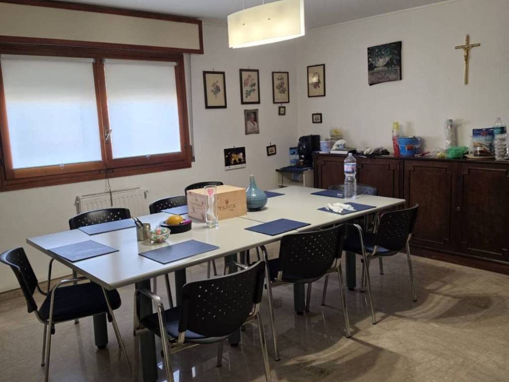 ufficio in affitto a Palermo in zona Politeama