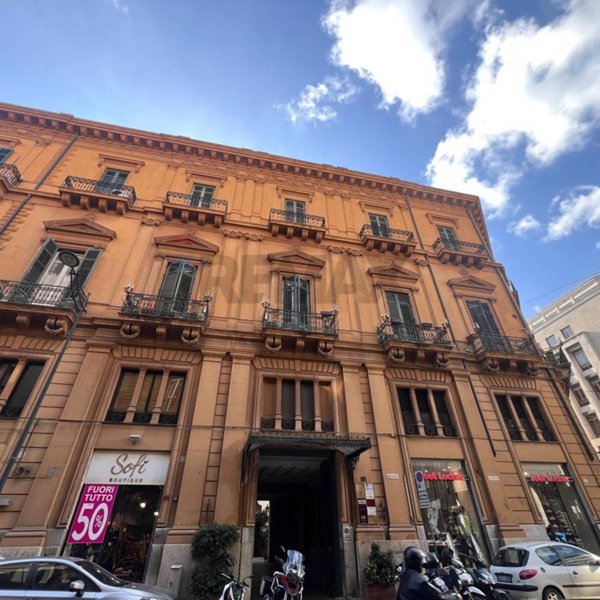 locale commerciale in affitto a Palermo in zona Politeama