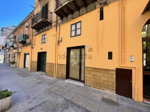 locale commerciale in affitto a Palermo in zona Mezzomonreale