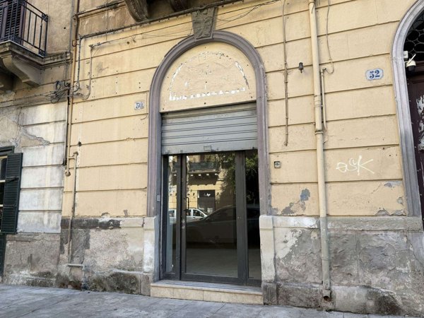 locale commerciale in affitto a Palermo in zona Politeama