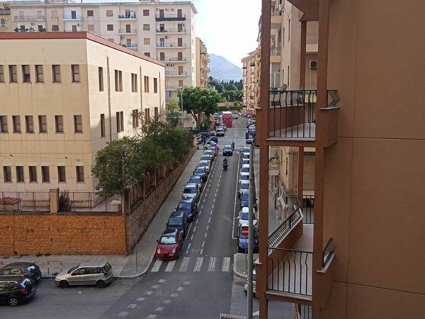 appartamento in affitto a Palermo in zona Montegrappa / Santa Rosalia
