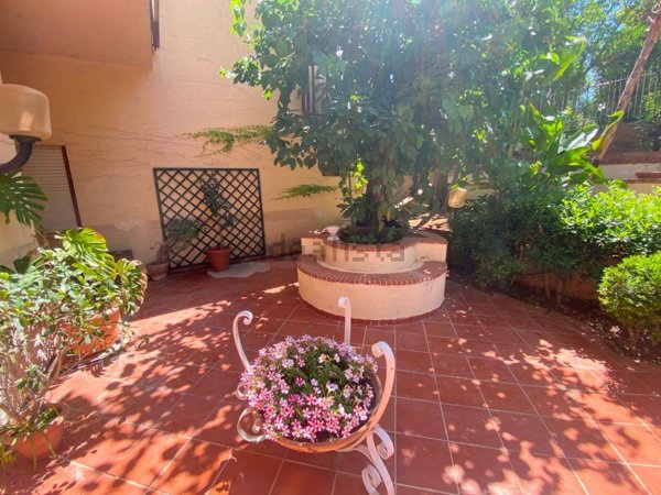 casa indipendente in affitto a Palermo