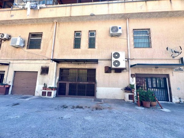 locale commerciale in affitto a Palermo in zona Brancaccio