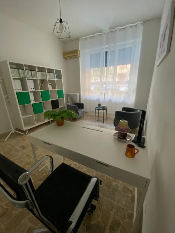 ufficio in affitto a Palermo in zona Libertà