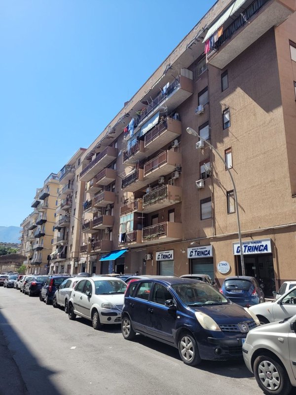 appartamento in affitto a Palermo in zona Montegrappa / Santa Rosalia