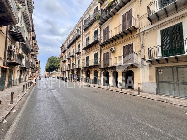 locale commerciale in affitto a Palermo in zona Centro storico