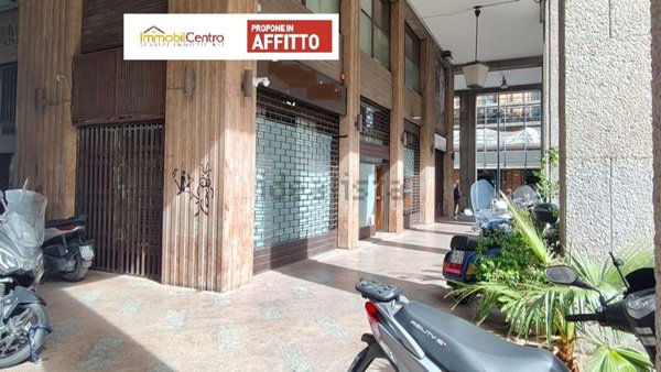 locale commerciale in affitto a Palermo in zona Politeama