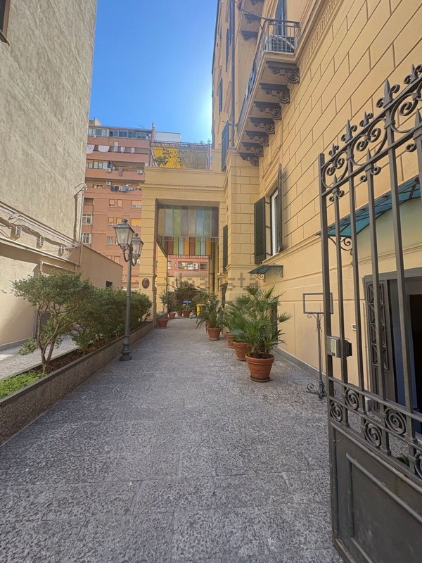 ufficio in affitto a Palermo in zona Libertà