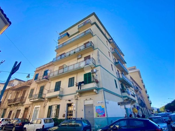 appartamento in affitto a Palermo in zona Montegrappa / Santa Rosalia