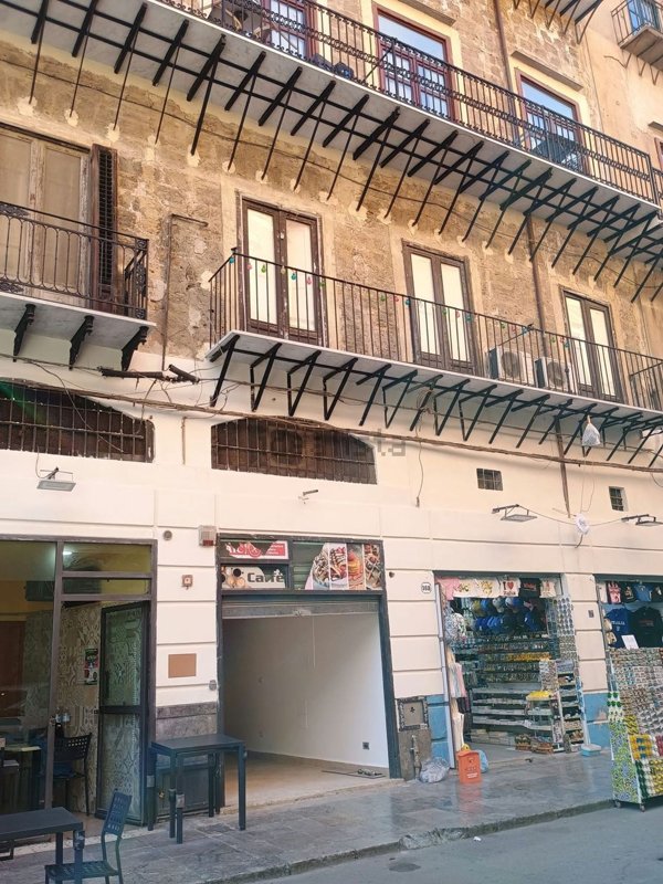 negozio in affitto a Palermo