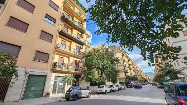 locale commerciale in affitto a Palermo in zona Libertà
