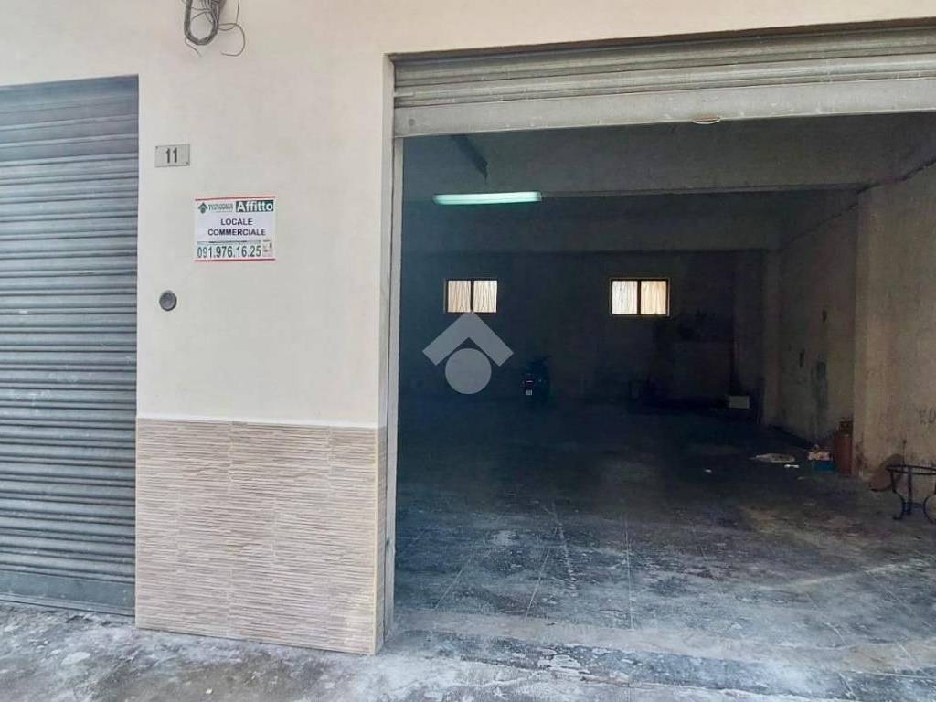 negozio in affitto a Partinico