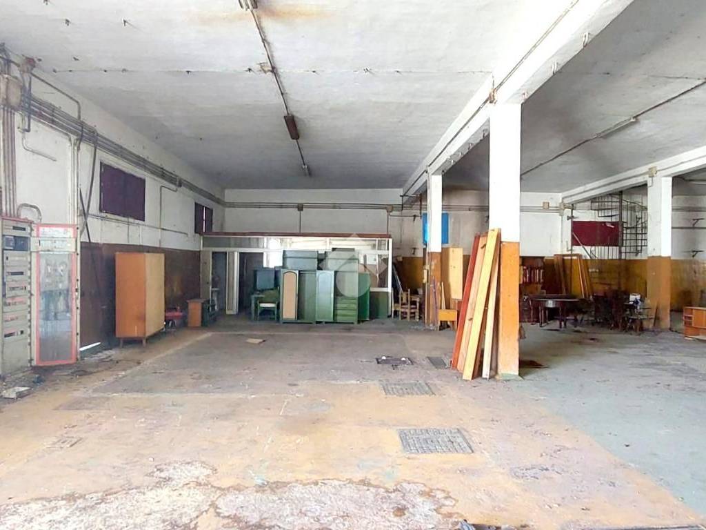 locale commerciale in affitto a Partinico