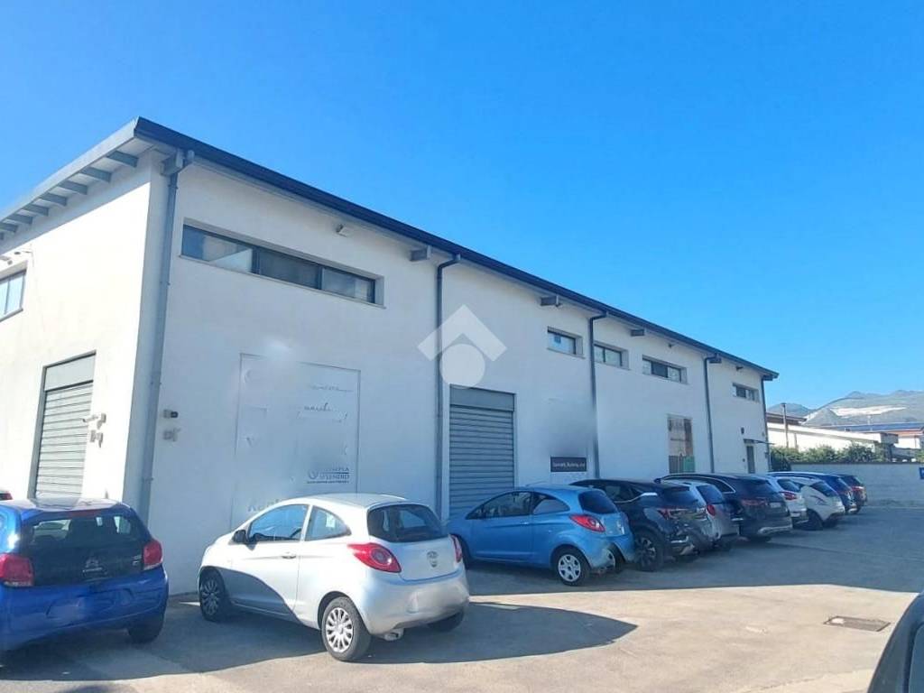 negozio in affitto a Partinico