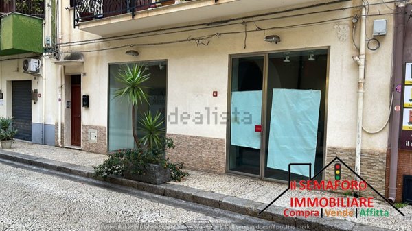 locale commerciale in affitto a Partinico