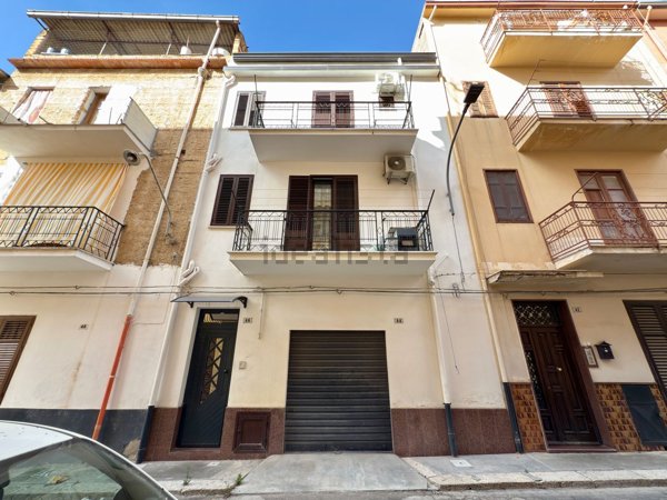 casa indipendente in affitto a Partinico