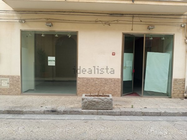 locale commerciale in affitto a Partinico