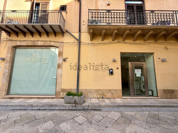 locale commerciale in affitto a Partinico
