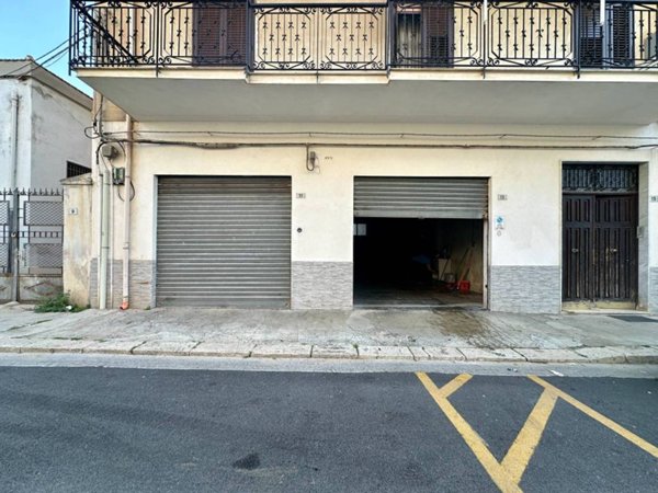 locale commerciale in affitto a Partinico