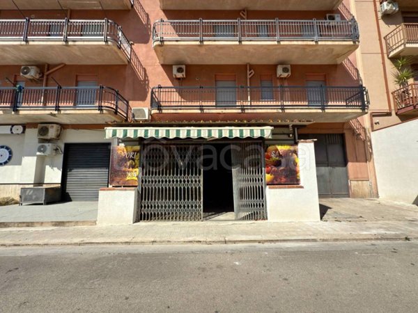 negozio in affitto a Partinico